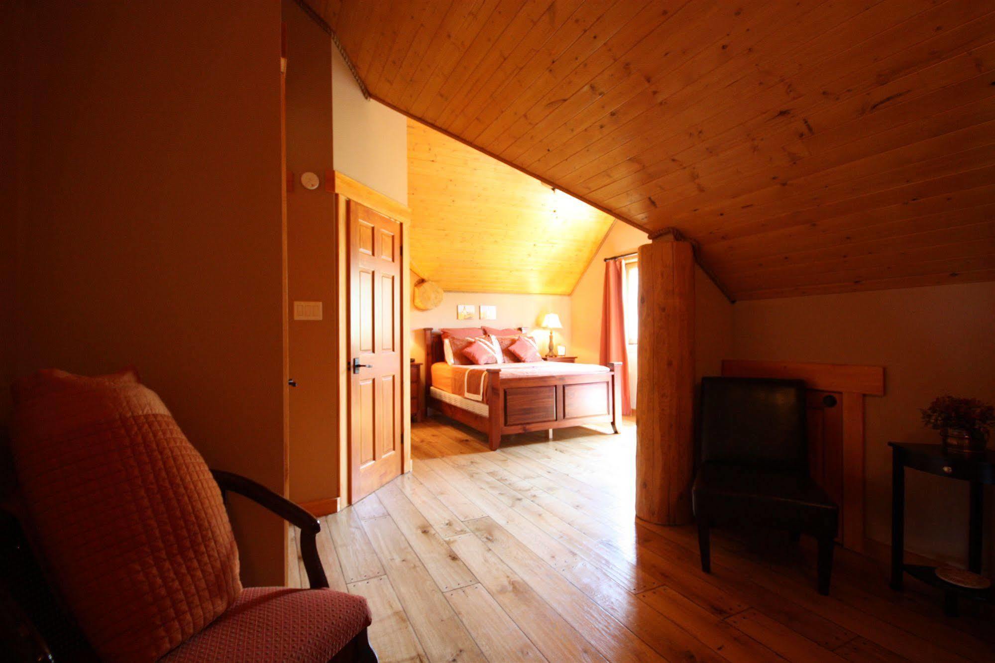 A Okanagan Lakeview Inn Kelowna Exterior foto